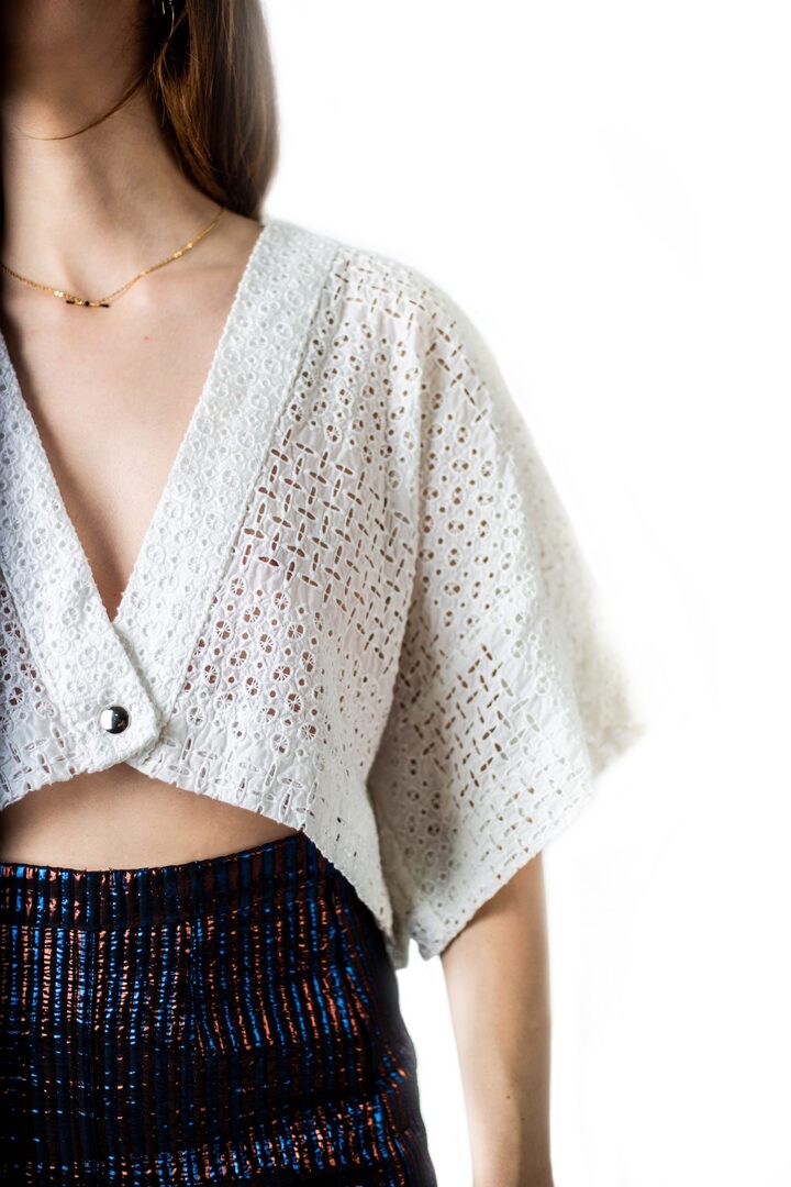 kimono court dentelle "Sérénite" 3-affaires-etrangeres-upcycling-kimono-court-dentelle-anglaise-tremblepierre