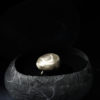 Anneau galet réglable Shaped pebble ring I argent massif et or 22k I Vue principal I Melina Kistani I Label AÉ Paris