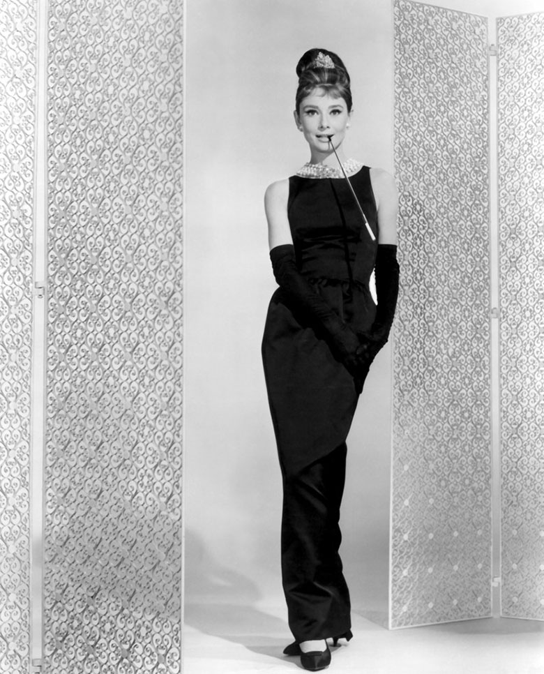 Audrey Hepburn portant la petite robe noire en 1961