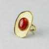 Bague réglable I cabochon de jade orange I argent massif doré à l'or 18 carats I Elliade Paris I vue de face I Label AÉ Paris