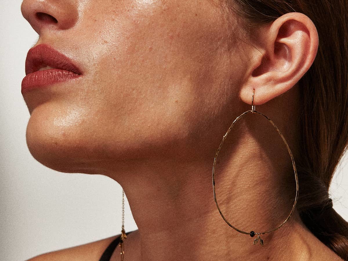 Boucle D'Oreille Métal Doré Émaillée - Modèle B26Y - Occasion - Style Créateur Ou Couture