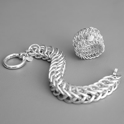 Bracelet et bague de la marque Linkki