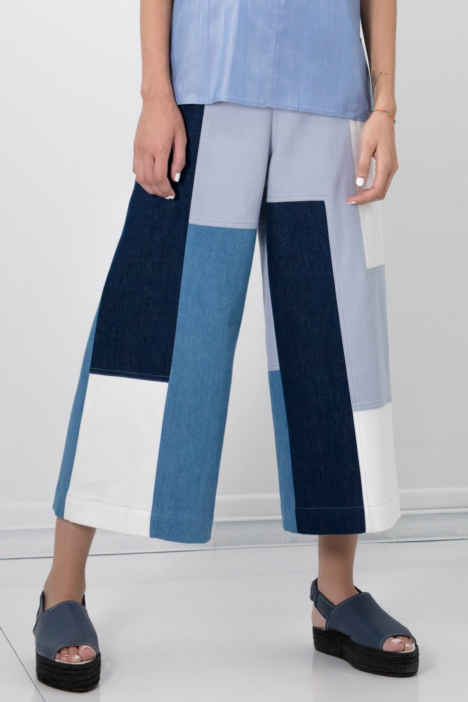Pantalon large cropped I Patchwork de coton et denim I Anissa Aïda I Vue en détail I Label AÉ Paris